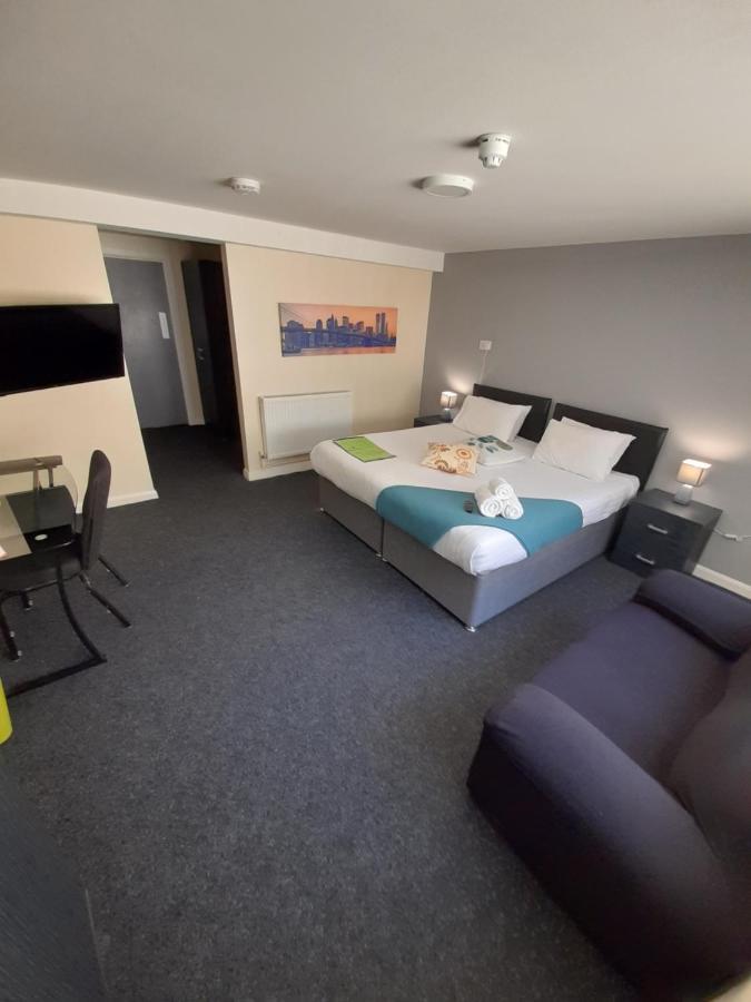 Lymedale Suites Studios & Aparthotel In Newcastle Under Lyme & Stoke المظهر الخارجي الصورة