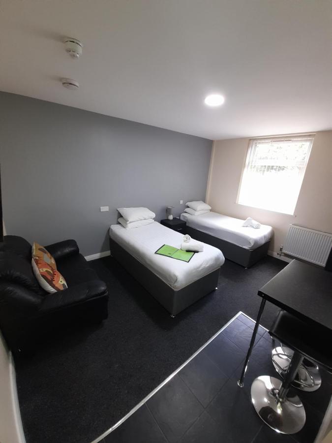 Lymedale Suites Studios & Aparthotel In Newcastle Under Lyme & Stoke المظهر الخارجي الصورة