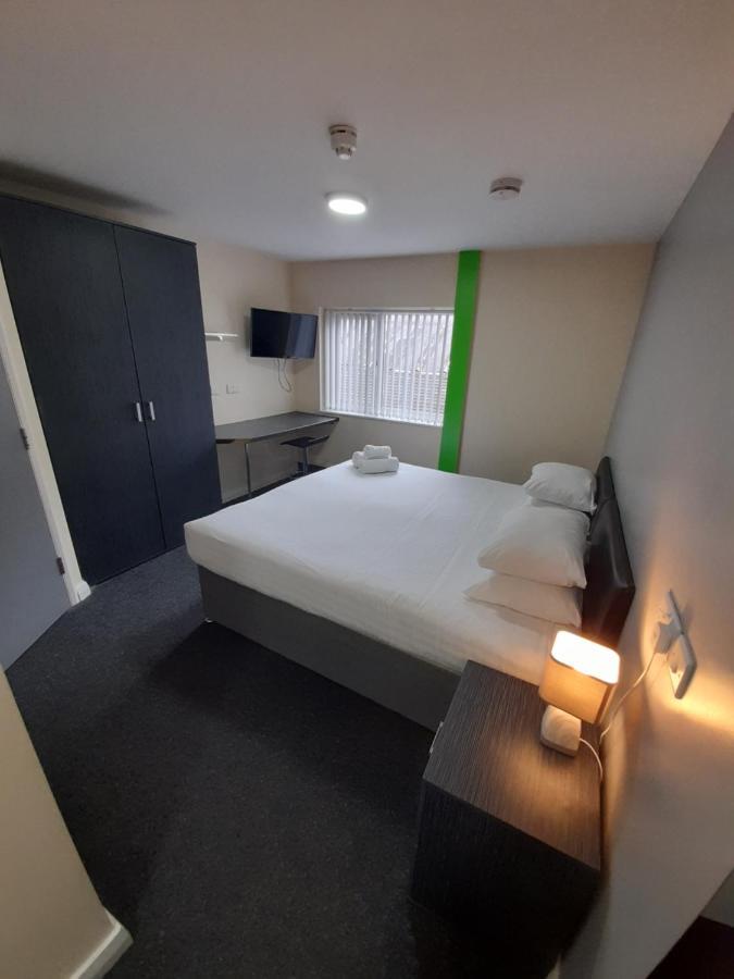 Lymedale Suites Studios & Aparthotel In Newcastle Under Lyme & Stoke المظهر الخارجي الصورة