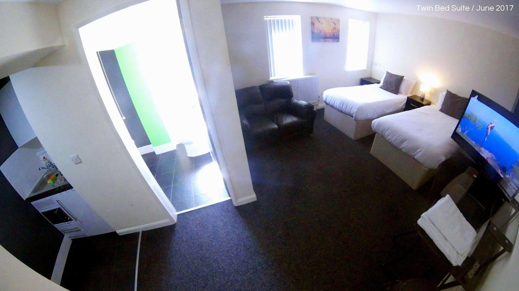 Lymedale Suites Studios & Aparthotel In Newcastle Under Lyme & Stoke المظهر الخارجي الصورة