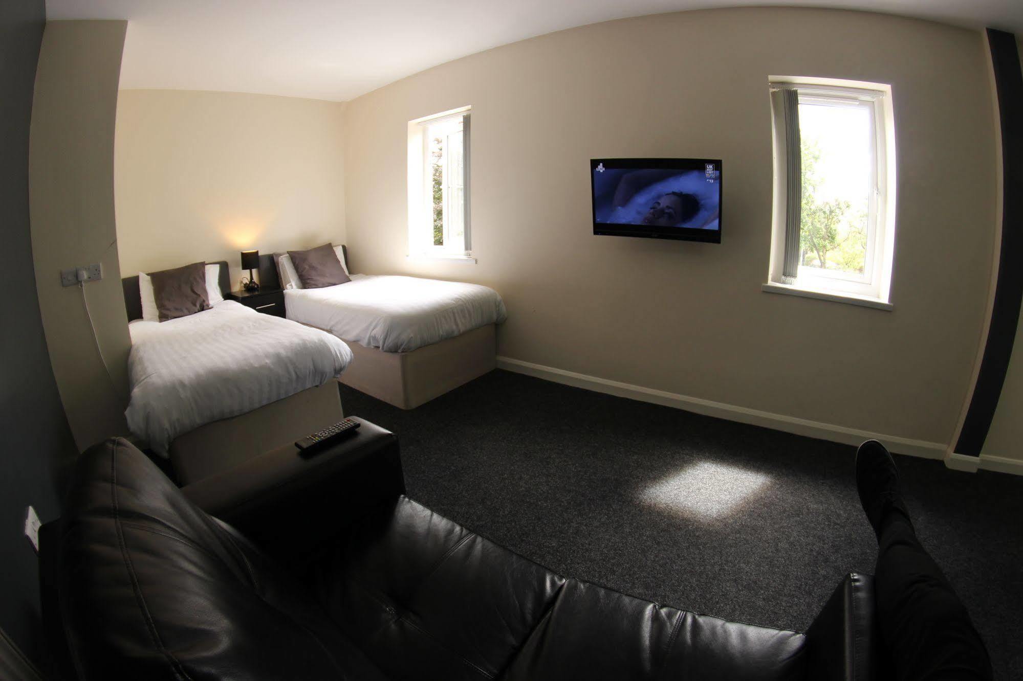 Lymedale Suites Studios & Aparthotel In Newcastle Under Lyme & Stoke المظهر الخارجي الصورة